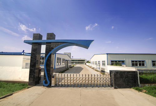 佛山市特鑫機(jī)械設(shè)備有限公司：專業(yè)生產(chǎn)卷閘機(jī)、龍骨機(jī)等設(shè)備:宏鑫機(jī)械設(shè)備有限公司
