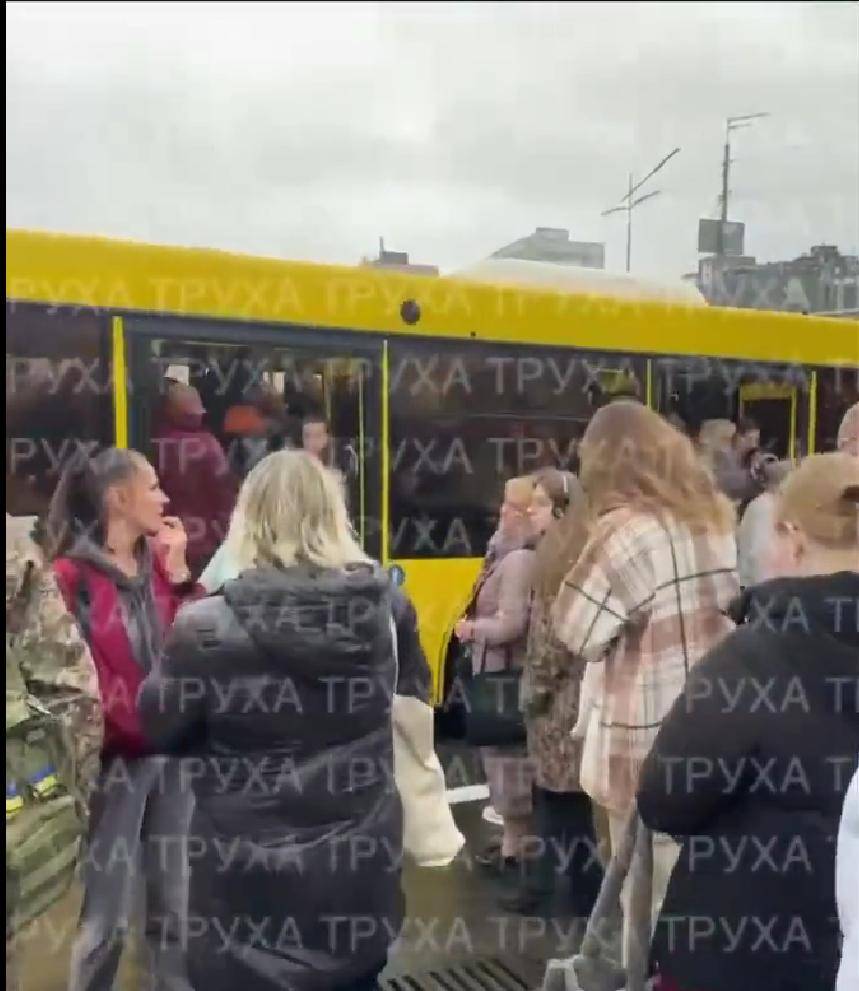 普京下狠手<strong></p>
<p>宏鑫機械設(shè)備有限公司
</strong>，俄軍讓烏克蘭斷水?dāng)嚯娨黄诎?，一夜間炸回石器時代:宏鑫機械設(shè)備有限公司
