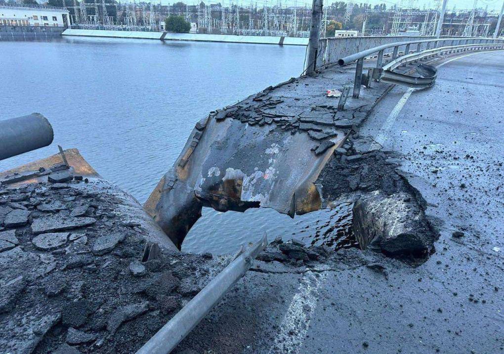 普京下狠手<strong></p>
<p>宏鑫機械設(shè)備有限公司
</strong>，俄軍讓烏克蘭斷水?dāng)嚯娨黄诎?，一夜間炸回石器時代:宏鑫機械設(shè)備有限公司
