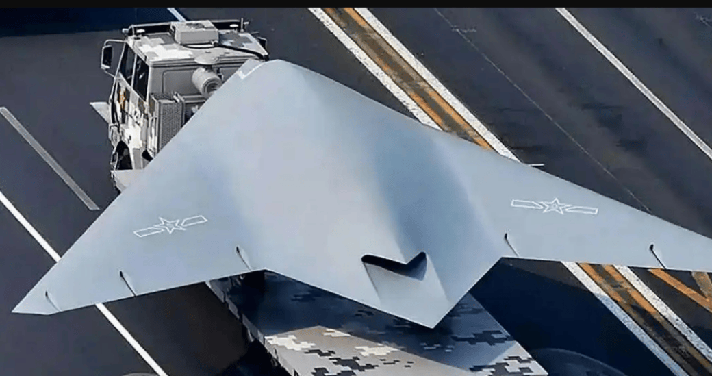 全球首次！中國隱身攻擊無人機(jī)已實(shí)戰(zhàn)部署<strong></p>
<p>宏鑫機(jī)械設(shè)備有限公司
</strong>，GJ-11亮相中印邊境:宏鑫機(jī)械設(shè)備有限公司
