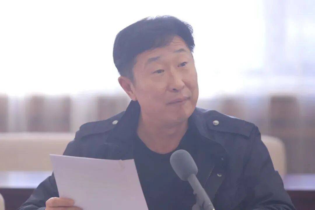 林永健在《人民日報(bào)》撰文：某些頂流演員自帶“編劇團(tuán)隊(duì)”進(jìn)組<strong></p>
<p>宏鑫機(jī)械設(shè)備有限公司
</strong>，隨時(shí)準(zhǔn)備給劇本“動(dòng)手術(shù)”:宏鑫機(jī)械設(shè)備有限公司
