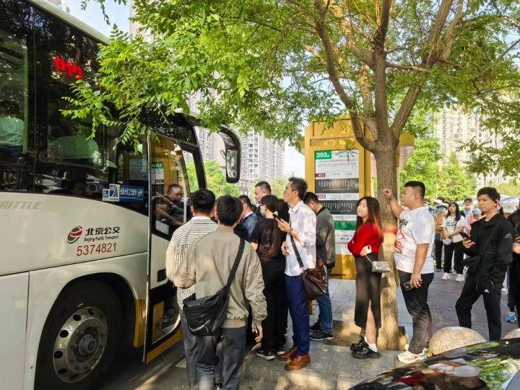 建議“公交老年卡高峰期禁用”，能解決問(wèn)題嗎？:宏鑫機(jī)械設(shè)備有限公司
