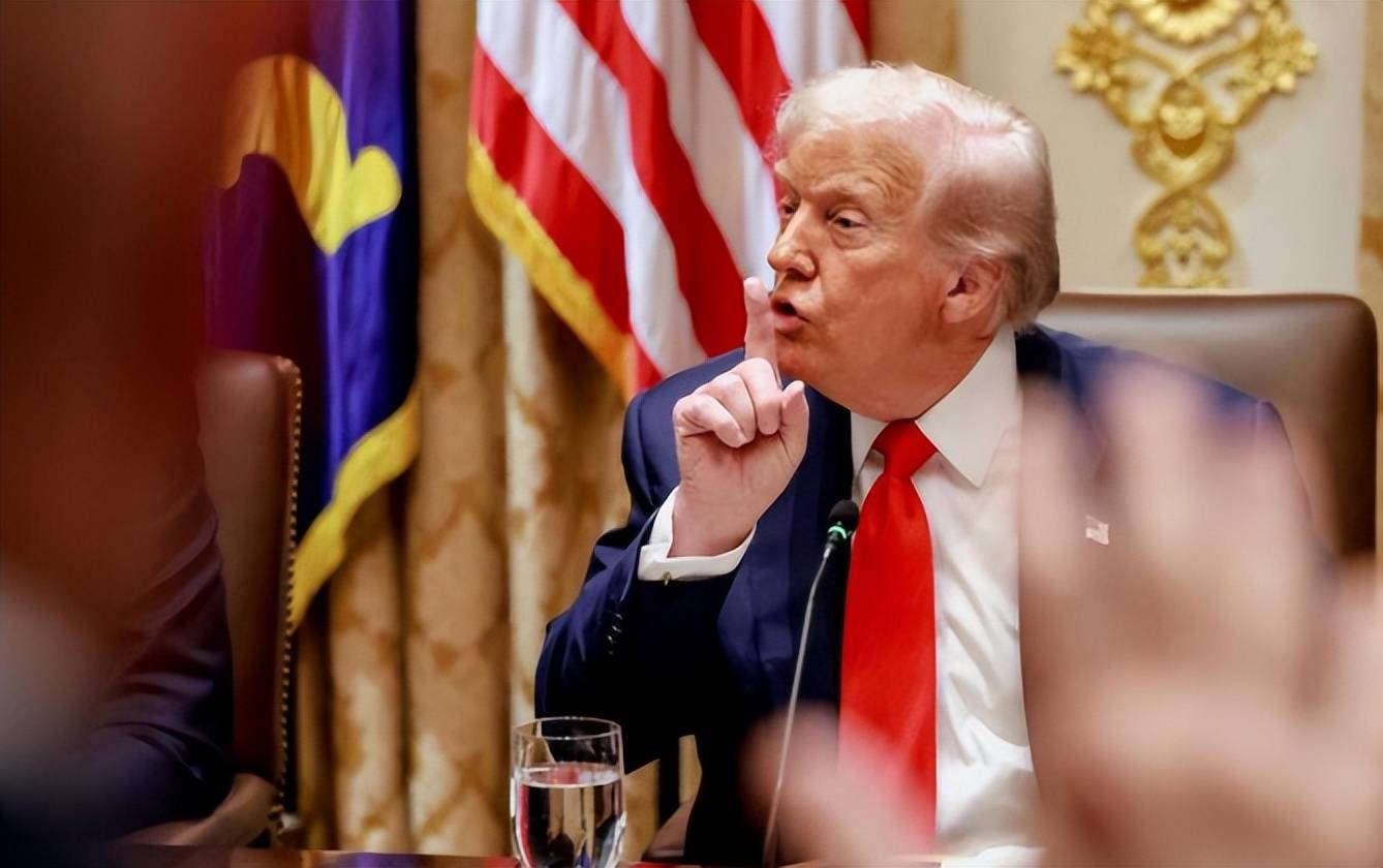 特朗普又變臉了<strong></p>
<p>宏鑫機(jī)械設(shè)備有限公司
</strong>，要求中國(guó)必須購(gòu)買美國(guó)大豆，否則或終止部分對(duì)華貿(mào)易？:宏鑫機(jī)械設(shè)備有限公司
