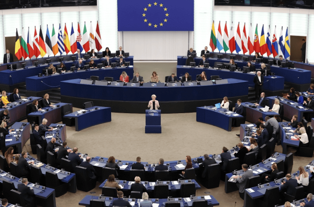 沉默5天后<strong></p>
<p>宏鑫機(jī)械設(shè)備有限公司
</strong>，歐盟對(duì)華攤牌，決定跟美并肩作戰(zhàn)，展現(xiàn)強(qiáng)大的實(shí)力:宏鑫機(jī)械設(shè)備有限公司
