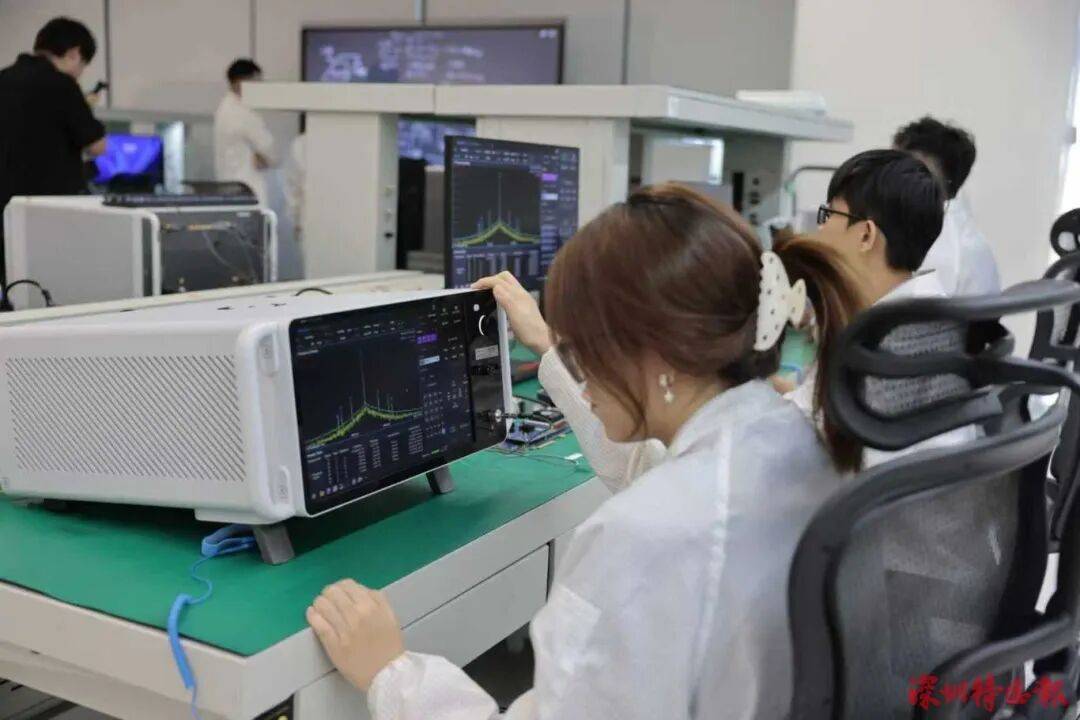 突破封鎖<strong></p>
<p>宏鑫機(jī)械設(shè)備有限公司
</strong>！國產(chǎn)??！可滿足3-5nm芯片需求?。。?宏鑫機(jī)械設(shè)備有限公司
