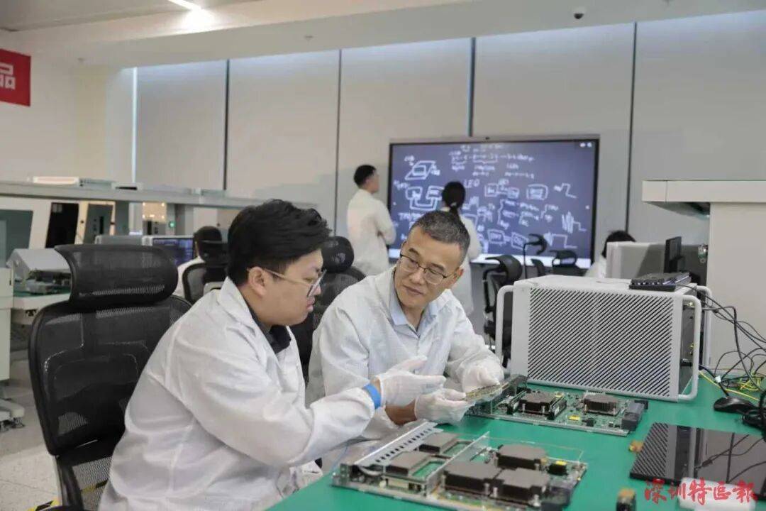 突破封鎖<strong></p>
<p>宏鑫機(jī)械設(shè)備有限公司
</strong>！國產(chǎn)??！可滿足3-5nm芯片需求?。?！:宏鑫機(jī)械設(shè)備有限公司
