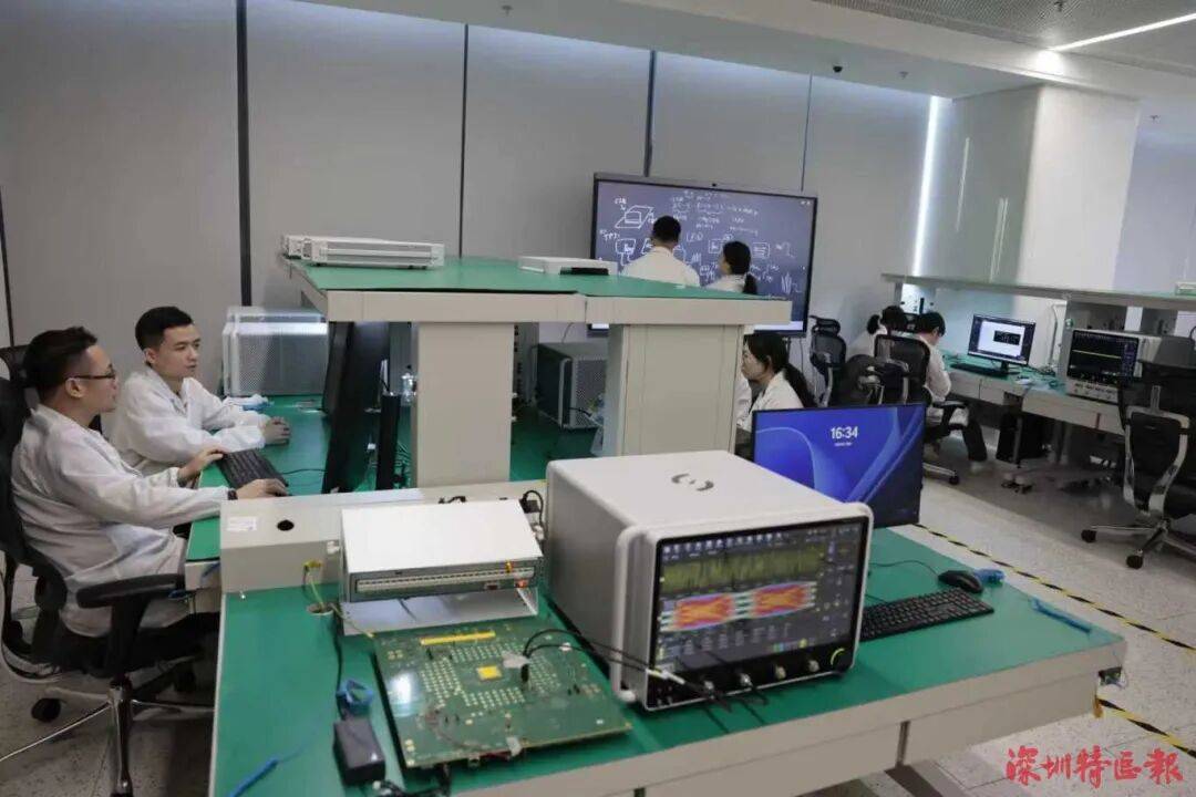 突破封鎖<strong></p>
<p>宏鑫機(jī)械設(shè)備有限公司
</strong>！國產(chǎn)??！可滿足3-5nm芯片需求?。?！:宏鑫機(jī)械設(shè)備有限公司
