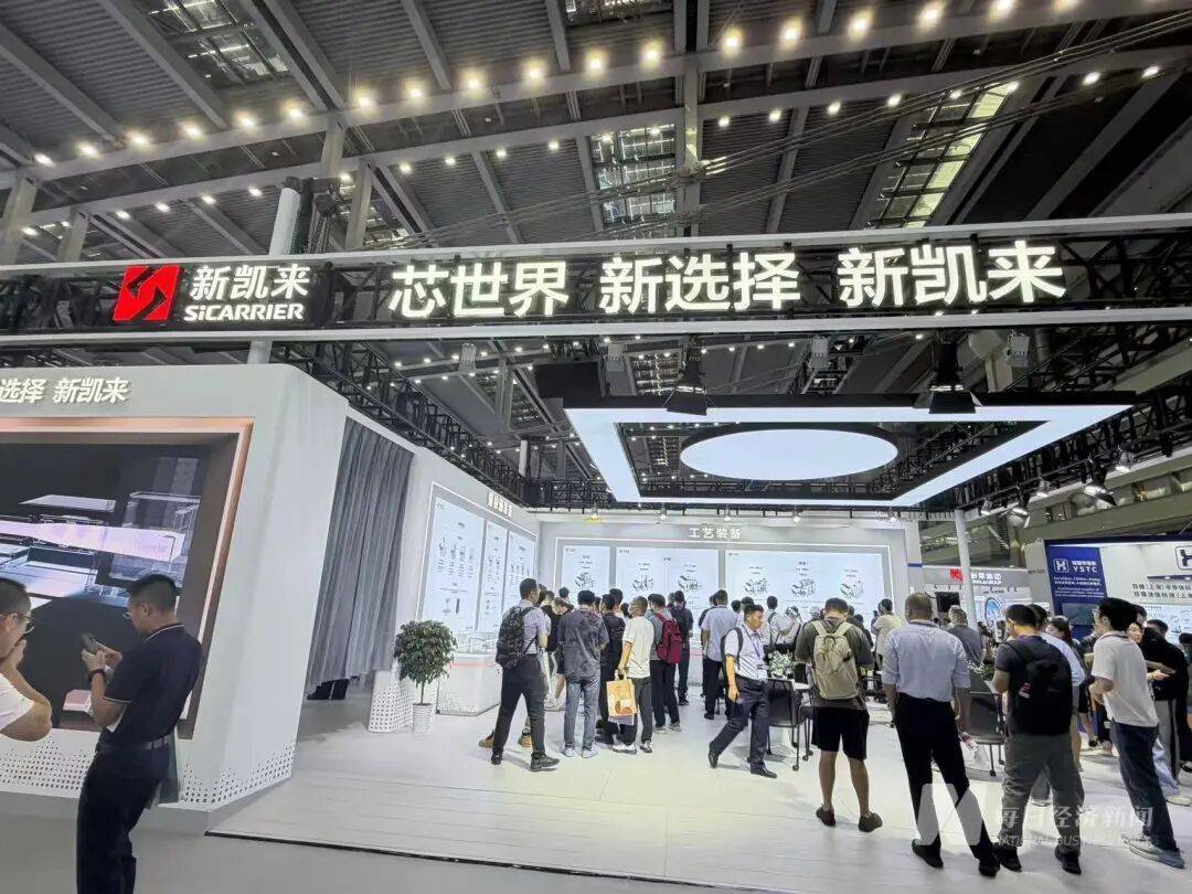 “我們特地趕早來的，你們的光刻機(jī)在哪里？”深圳一家成立才幾年的公司，今天爆火！:宏鑫機(jī)械設(shè)備有限公司
