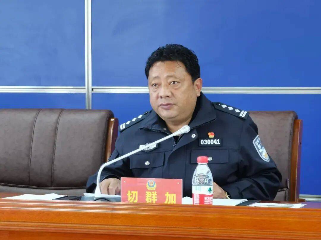 切群加<strong></p>
<p>宏鑫機(jī)械設(shè)備有限公司
</strong>，被查:宏鑫機(jī)械設(shè)備有限公司
