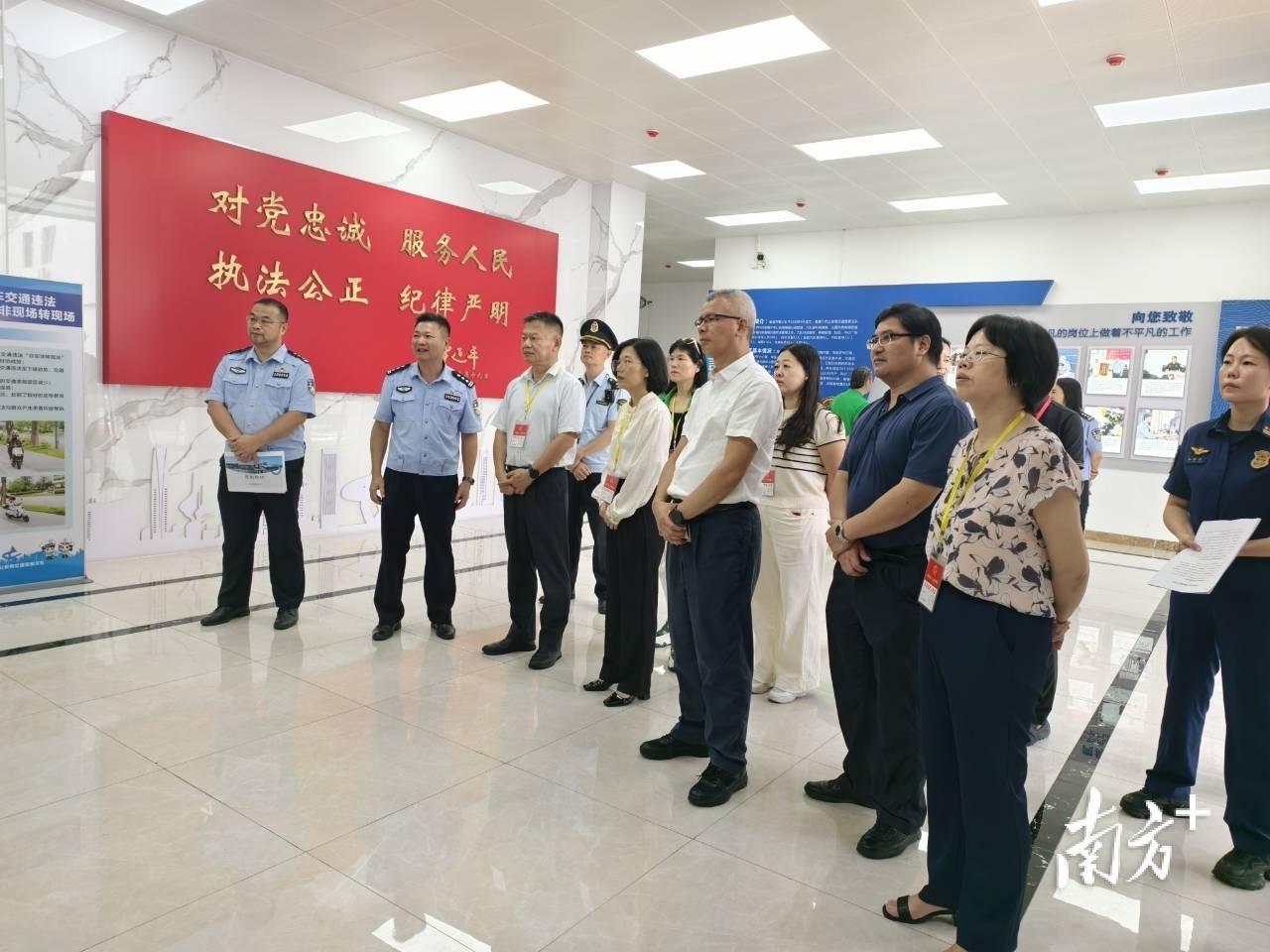 已上牌383萬輛<strong></p>
<p>宏鑫機械設(shè)備有限公司
</strong>！東莞人大推動電動自行車管理水平提升:宏鑫機械設(shè)備有限公司
