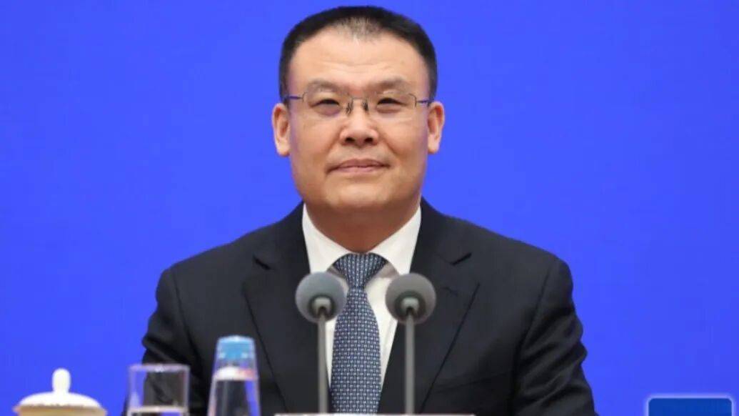 財(cái)政部副部長(zhǎng)王東偉履新安徽省委常委<strong></p>
<p>宏鑫機(jī)械設(shè)備有限公司
</strong>，河南唐河人:宏鑫機(jī)械設(shè)備有限公司
