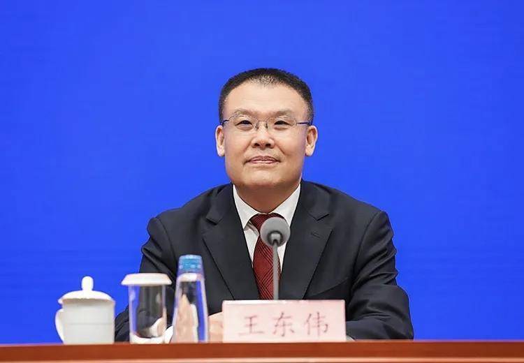 極目政情丨財(cái)政部副部長(zhǎng)王東偉任安徽省委常委，曾為全國(guó)最年輕省級(jí)統(tǒng)戰(zhàn)部部長(zhǎng):宏鑫機(jī)械設(shè)備有限公司
