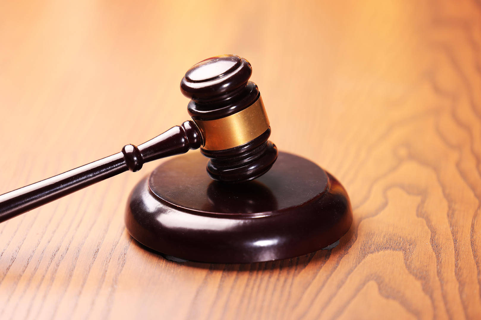 80后男子應(yīng)聘船員出海打撈金槍魚，嚴重暈船后自縊身亡 家屬獲賠20余萬元:宏鑫機械設(shè)備有限公司
