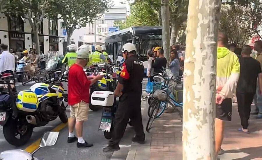 上海警方：葉某（男<strong></p>
<p>宏鑫機械設備有限公司
</strong>，57歲）尋釁滋事，已被拘！:宏鑫機械設備有限公司
