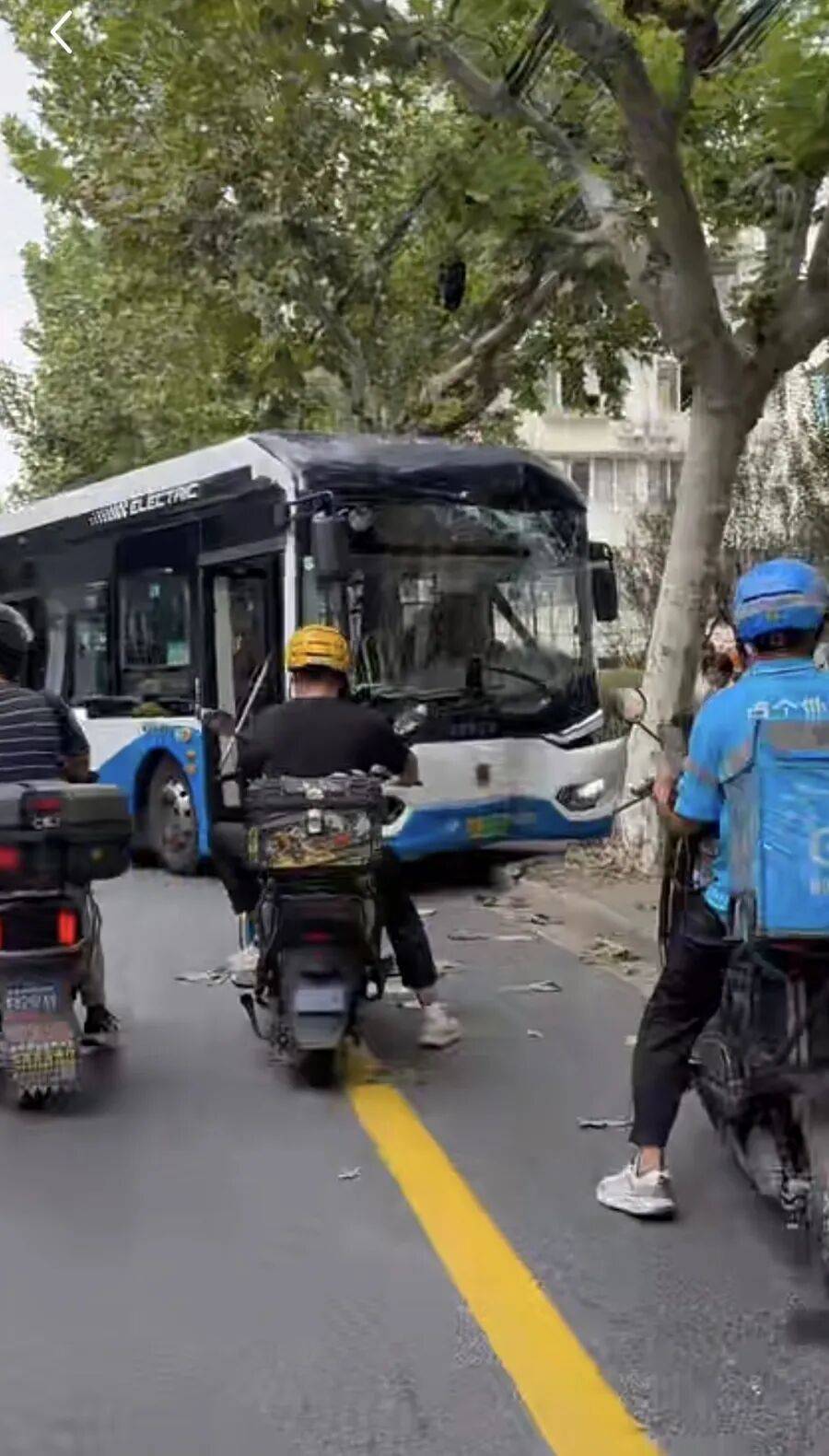 上海警方：葉某（男<strong></p>
<p>宏鑫機械設備有限公司
</strong>，57歲）尋釁滋事，已被拘！:宏鑫機械設備有限公司
