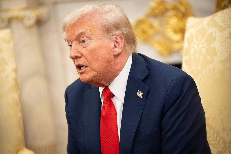 俄美總統(tǒng)電話會(huì)談結(jié)束<strong></p>
<p>宏鑫機(jī)械設(shè)備有限公司
</strong>，特朗普稱將與普京在布達(dá)佩斯會(huì)面:宏鑫機(jī)械設(shè)備有限公司
