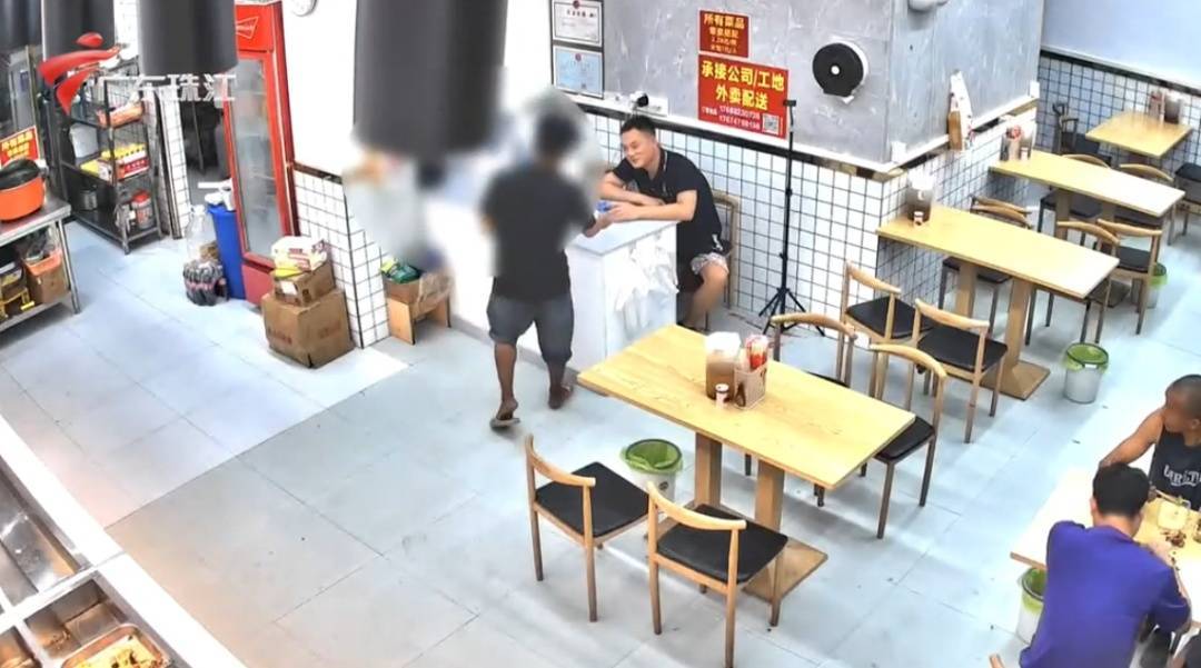 廣州花都老板3次善意“贈(zèng)飯” <strong></p>
<p>宏鑫機(jī)械設(shè)備有限公司
</strong>，兩月后小伙“逆襲”登門致謝:宏鑫機(jī)械設(shè)備有限公司
