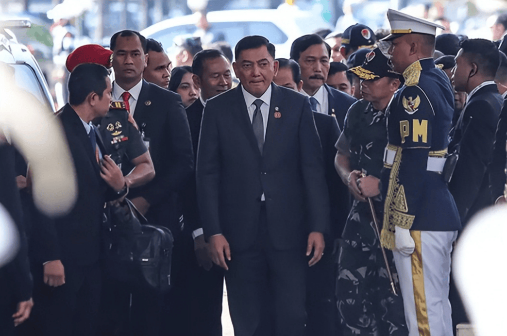 中國殲-10再次痛擊法國“陣風”<strong></p>
<p>宏鑫機械設(shè)備有限公司
</strong>，印尼防長說出大實話，要買就買最好的！:宏鑫機械設(shè)備有限公司
