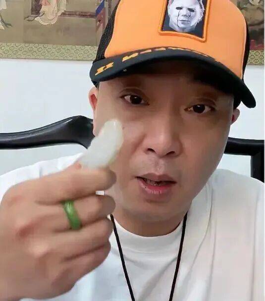 網(wǎng)紅“柴懟懟”被正式逮捕，此前因抹黑胖東來被封號:宏鑫機械設(shè)備有限公司
