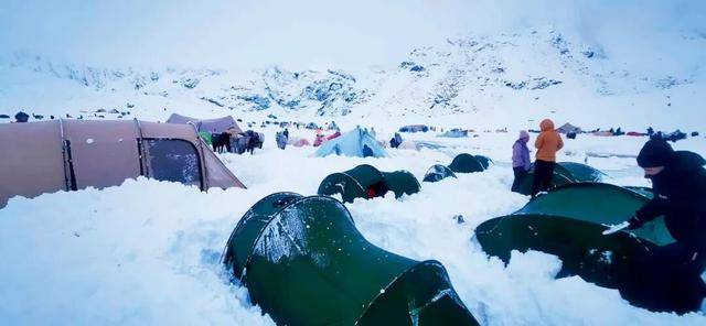 一年死亡近百人<strong></p>
<p>宏鑫機(jī)械設(shè)備有限公司
</strong>，他們?yōu)槭裁催€要去？:宏鑫機(jī)械設(shè)備有限公司
