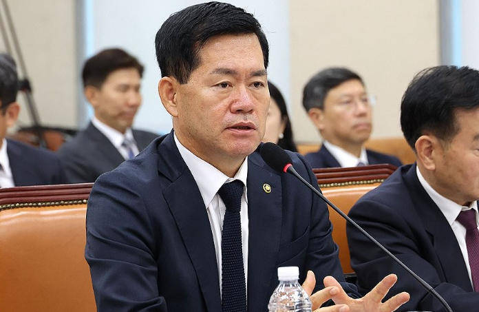 韓國(guó)官員：中方制裁<strong></p>
<p>宏鑫機(jī)械設(shè)備有限公司
</strong>，必然影響“讓美國(guó)造船業(yè)再次偉大”:宏鑫機(jī)械設(shè)備有限公司
