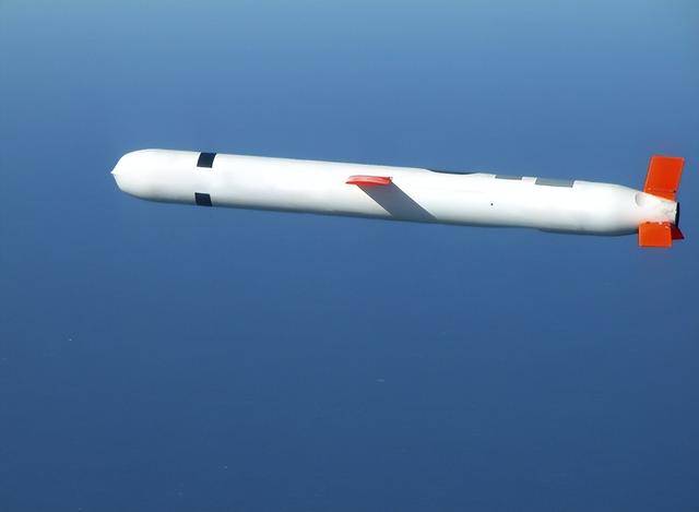 澤連斯基白跑一趟<strong></p>
<p>宏鑫機(jī)械設(shè)備有限公司
</strong>，特朗普拿“戰(zhàn)斧”當(dāng)誘餌，只想再見(jiàn)普京一面:宏鑫機(jī)械設(shè)備有限公司
