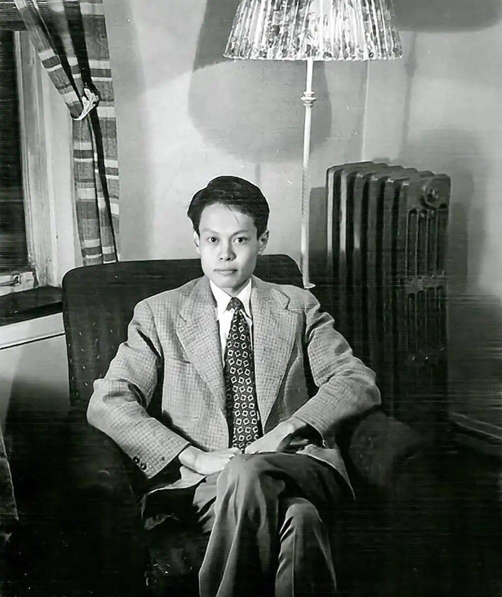 “大先生”千古<strong></p>
<p>宏鑫機(jī)械設(shè)備有限公司
</strong>，楊振寧的一生:宏鑫機(jī)械設(shè)備有限公司
