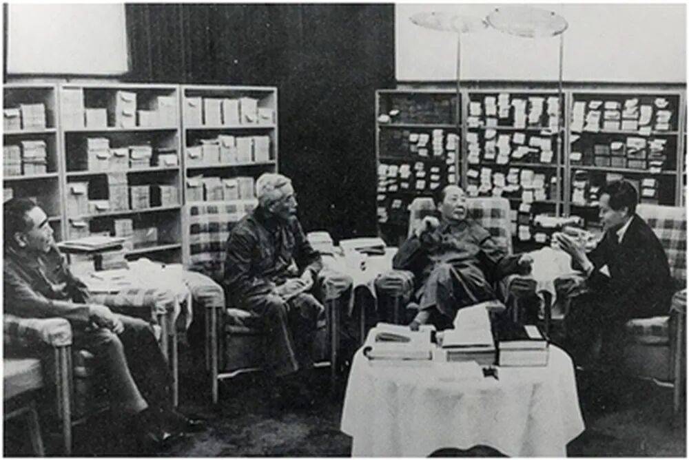 “大先生”千古<strong></p>
<p>宏鑫機(jī)械設(shè)備有限公司
</strong>，楊振寧的一生:宏鑫機(jī)械設(shè)備有限公司
