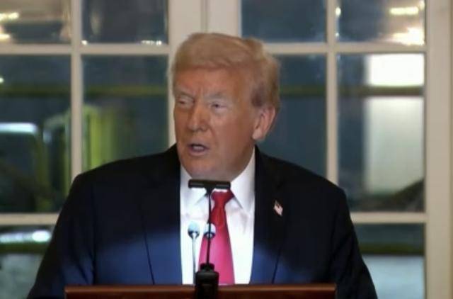 特朗普罕見承認<strong></p>
<p>宏鑫機械設備有限公司
</strong>，高關稅威脅中國的策略不可持續(xù):宏鑫機械設備有限公司
