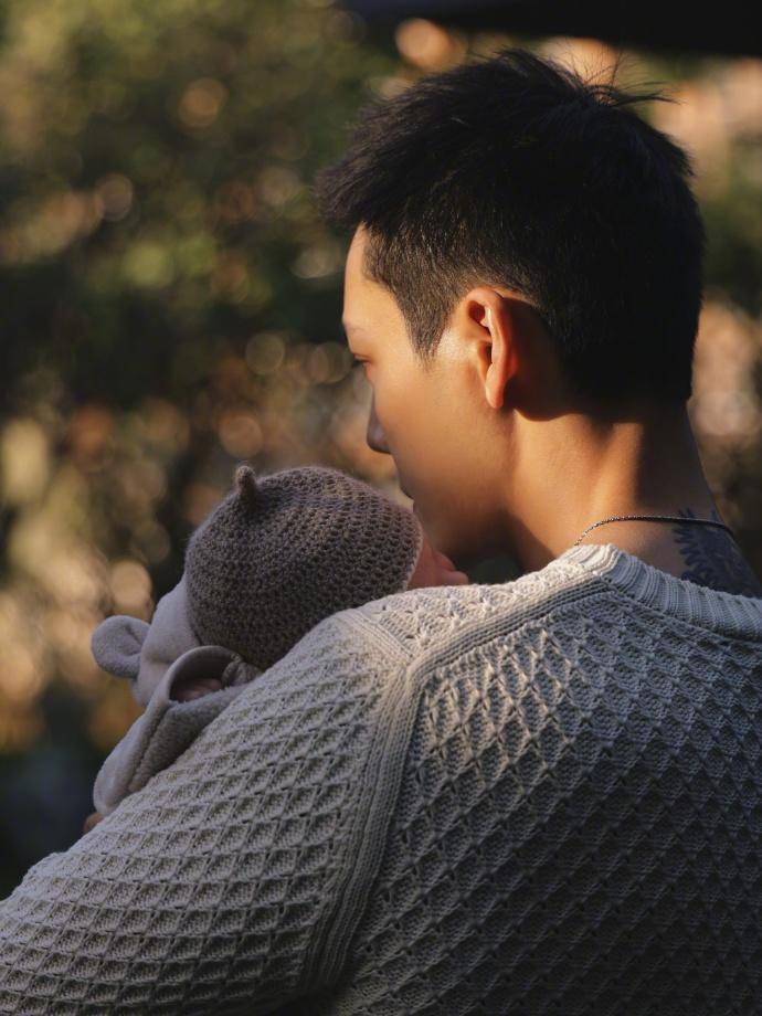 陳偉霆官宣生子<strong></p>
<p>宏鑫機械設(shè)備有限公司
</strong>，王晶：他花了很長時間才紅的:宏鑫機械設(shè)備有限公司
