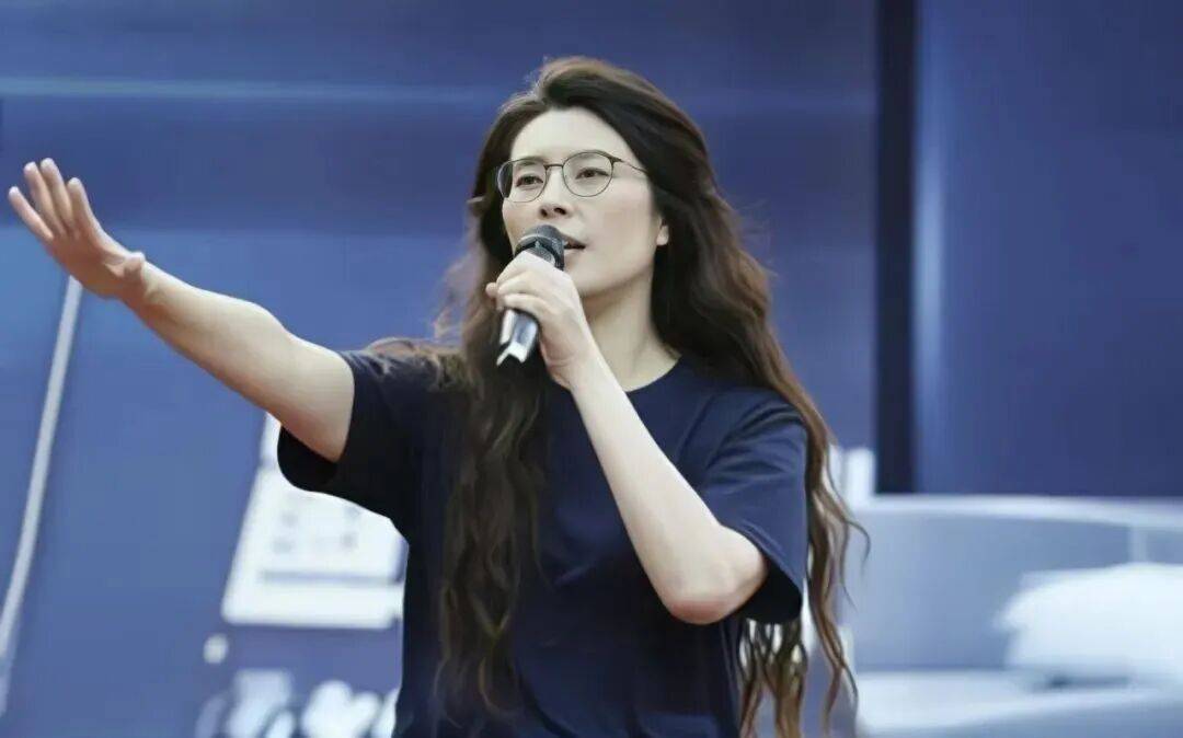 鄭麗文當(dāng)選中國(guó)國(guó)民黨主席<strong></p>
<p>宏鑫機(jī)械設(shè)備有限公司
</strong>，朱立倫表達(dá)恭喜:宏鑫機(jī)械設(shè)備有限公司
