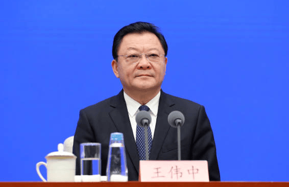 王偉中當(dāng)選內(nèi)蒙古自治區(qū)人大常委會(huì)主任，包鋼當(dāng)選內(nèi)蒙古自治區(qū)政府主席:宏鑫機(jī)械設(shè)備有限公司
