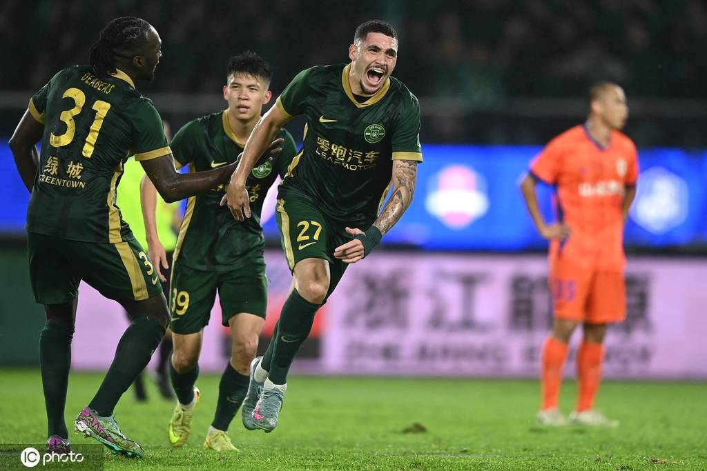 中超-亞戈奧烏蘇建功克雷桑點射救主 泰山2-2浙江遭4連平:宏鑫機械設(shè)備有限公司
