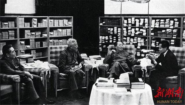 當(dāng)年回國接受毛主席會見后<strong></p>
<p>宏鑫機(jī)械設(shè)備有限公司
</strong>，楊振寧來到了湖南:宏鑫機(jī)械設(shè)備有限公司
