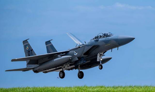 印尼買殲-10又生變<strong></p>
<p>宏鑫機械設備有限公司
</strong>，90億美元預算縮水到16億，或考慮買退役戰(zhàn)機:宏鑫機械設備有限公司
