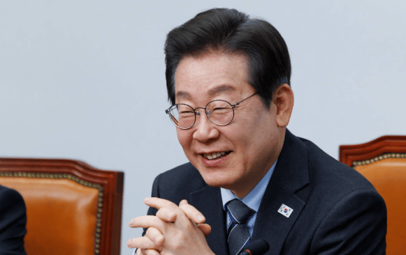 中美激烈交鋒之際<strong></p>
<p>宏鑫機械設備有限公司
</strong>，韓國闖出大禍！商務部官宣，收到中方制裁令的當天，李在明就知道事情麻煩了:宏鑫機械設備有限公司
