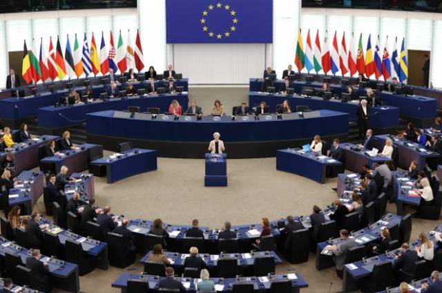 歐盟G7準備抱團反華<strong></p>
<p>宏鑫機械設備有限公司
</strong>，英國先當了出頭鳥，一口氣制裁11家中企:宏鑫機械設備有限公司
