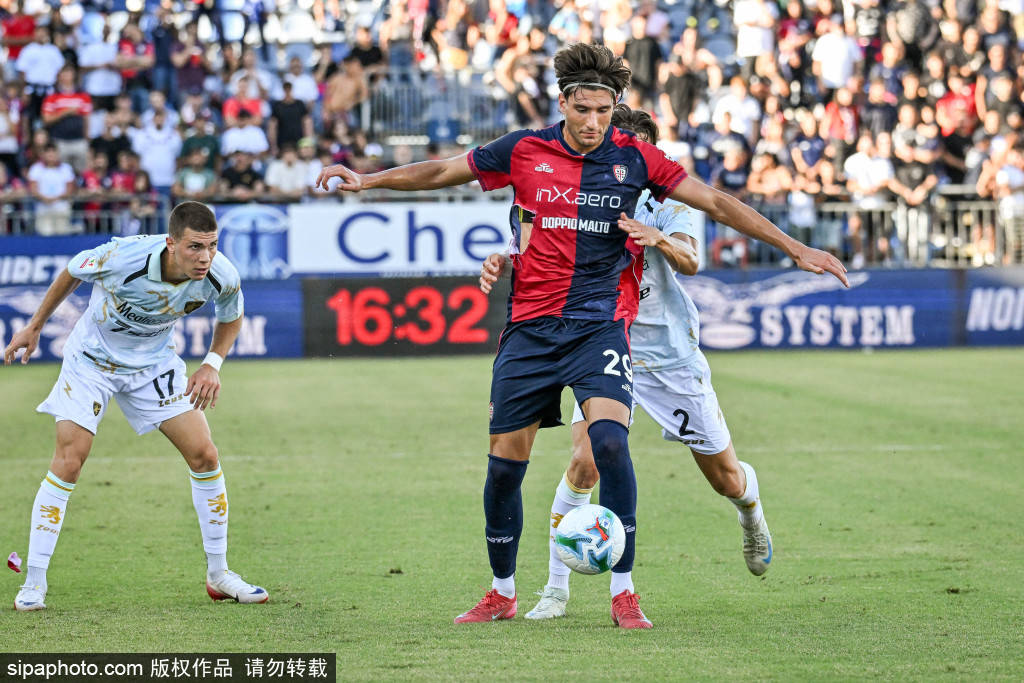 埃爾納內(nèi)斯：相比5000萬(wàn)歐求購(gòu)盧克曼<strong></p>
<p>宏鑫機(jī)械設(shè)備有限公司
</strong>，國(guó)米2500萬(wàn)歐簽博尼很劃算:宏鑫機(jī)械設(shè)備有限公司
