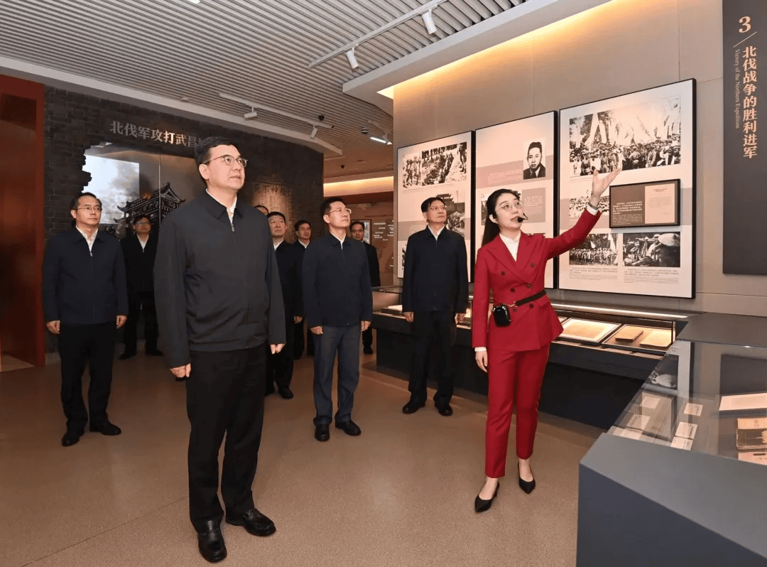 履新武漢市委書記當(dāng)天<strong></p>
<p>宏鑫機(jī)械設(shè)備有限公司
</strong>，盛閱春學(xué)習(xí)調(diào)研:宏鑫機(jī)械設(shè)備有限公司
