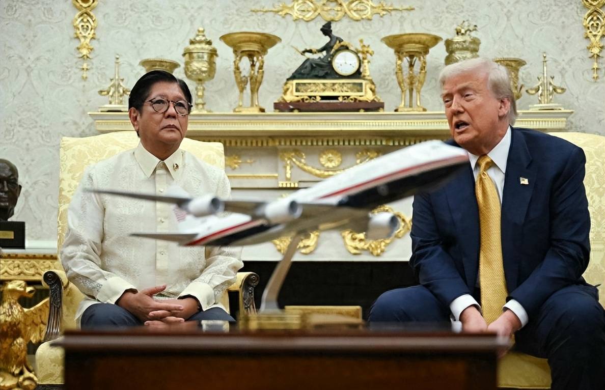 中方剛打退菲船<strong></p>
<p>宏鑫機(jī)械設(shè)備有限公司
</strong>，美軍就調(diào)航母進(jìn)南海，解放軍增兵，布下天羅地網(wǎng):宏鑫機(jī)械設(shè)備有限公司
