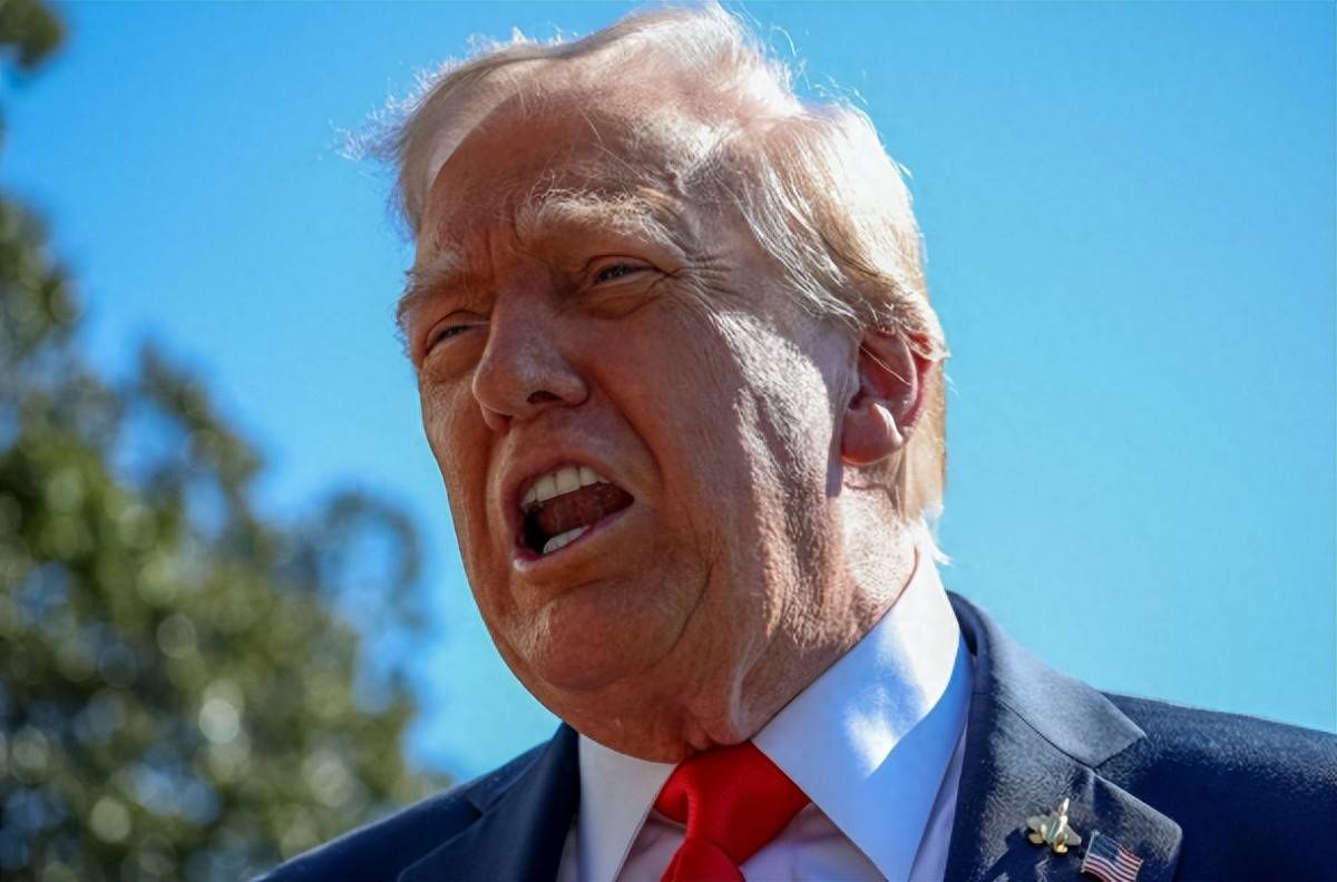 中方剛打退菲船<strong></p>
<p>宏鑫機(jī)械設(shè)備有限公司
</strong>，美軍就調(diào)航母進(jìn)南海，解放軍增兵，布下天羅地網(wǎng):宏鑫機(jī)械設(shè)備有限公司
