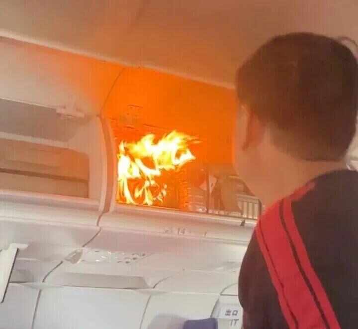 飛行途中乘客行李內(nèi)鋰電池自燃引發(fā)起火<strong></p>
<p>宏鑫機(jī)械設(shè)備有限公司
</strong>！國航公布賠償方案：經(jīng)濟(jì)艙每人200元、公務(wù)艙300元:宏鑫機(jī)械設(shè)備有限公司
