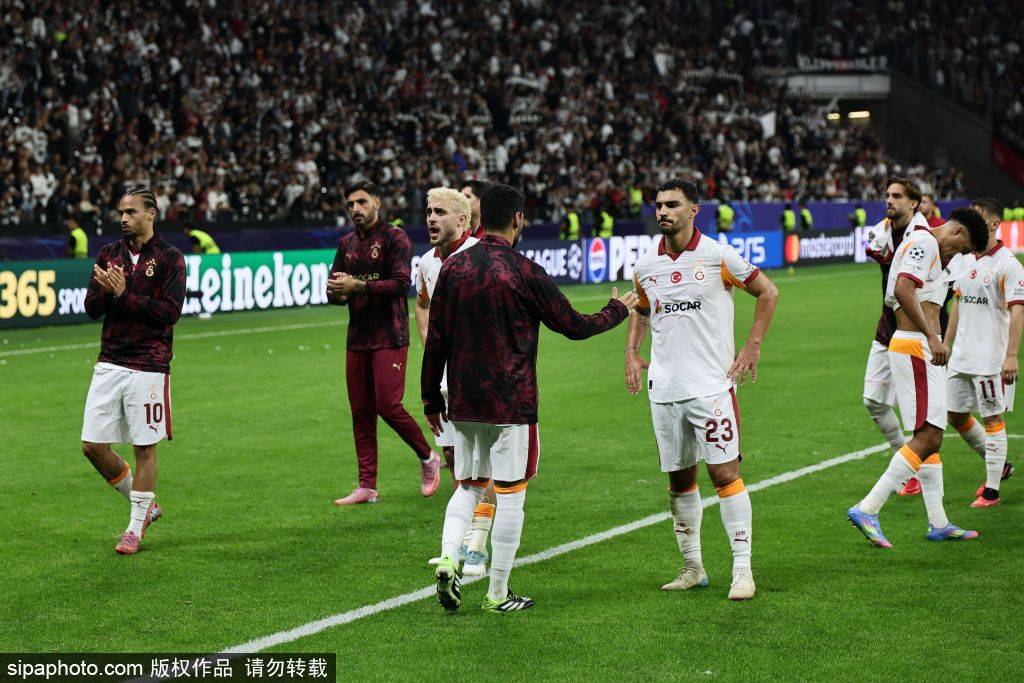 河南1-0領(lǐng)先亞泰！邁達(dá)納斜傳<strong></p>
<p>宏鑫機(jī)械設(shè)備有限公司
</strong>，納薩里奧高難度停球撩射破門背后的戰(zhàn)術(shù)解析與球迷反響:宏鑫機(jī)械設(shè)備有限公司
