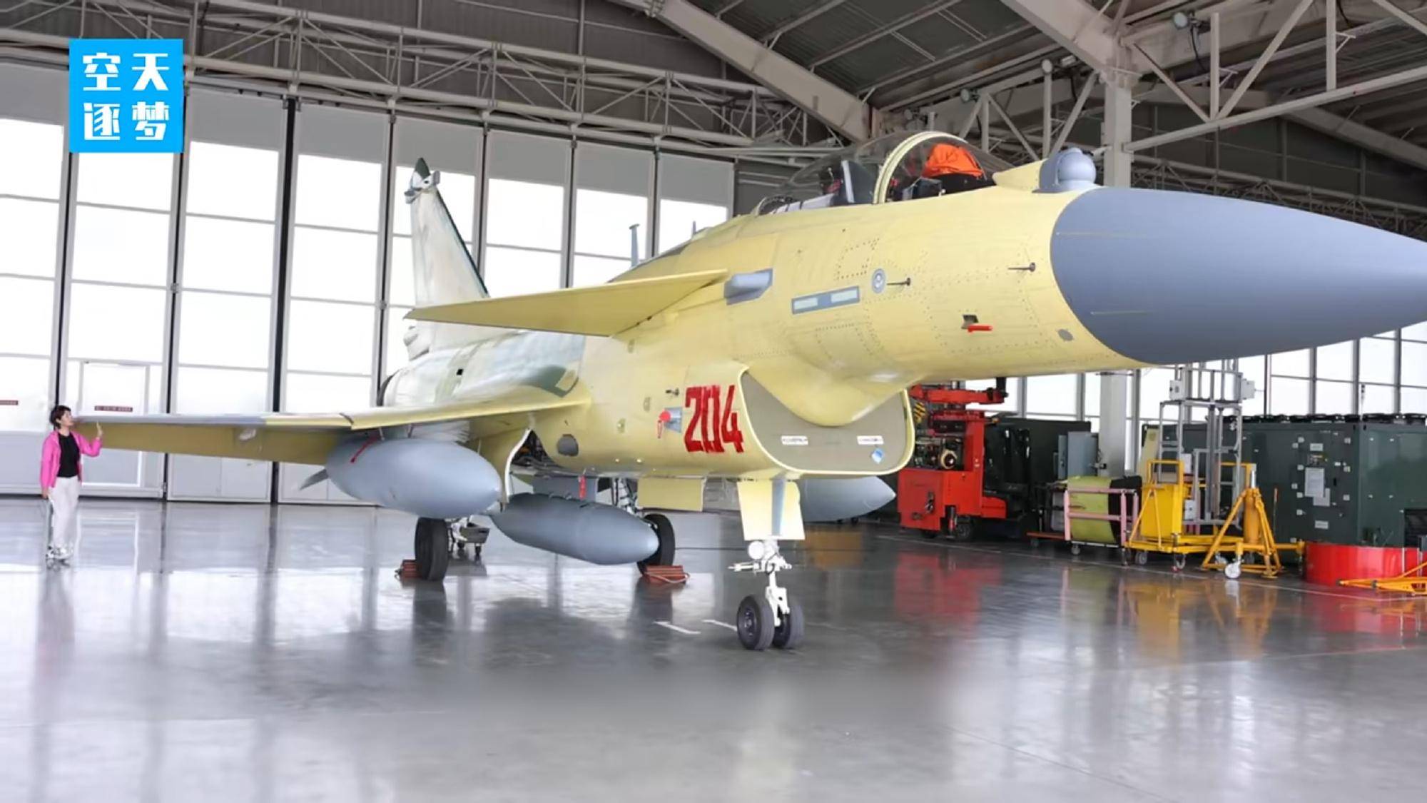 都見不得中國強大！殲10出口引發(fā)全球熱議<strong></p>
<p>宏鑫機械設(shè)備有限公司
</strong>，德國專家：我等不及了:宏鑫機械設(shè)備有限公司
