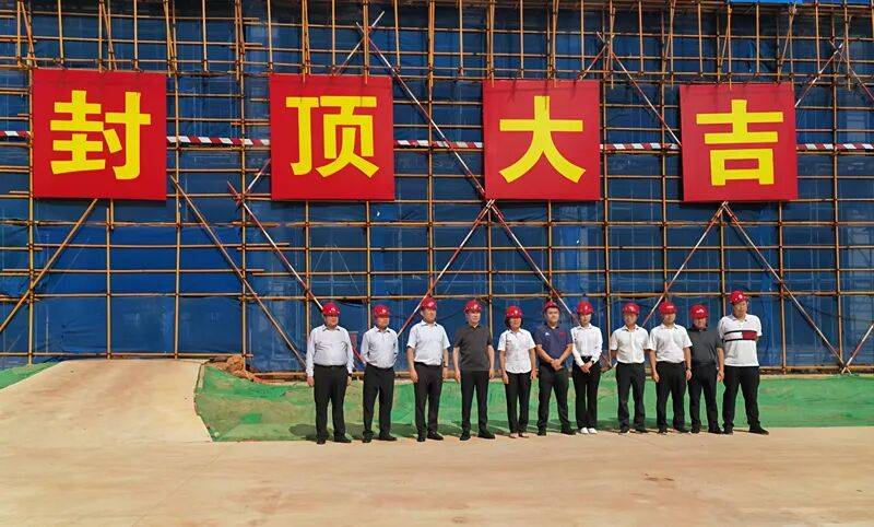 可容納10000名學(xué)生<strong></p>
<p>宏鑫機(jī)械設(shè)備有限公司
</strong>！海南莫斯科動(dòng)力大學(xué)（籌）校區(qū)建設(shè)項(xiàng)目刷新進(jìn)度條→:宏鑫機(jī)械設(shè)備有限公司
