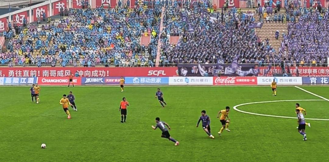 川超南充隊(duì)6號(hào)球員明俊賢因顏值走紅：“希望大家更關(guān)注球場(chǎng)上的我，以球技贏得掌聲”:宏鑫機(jī)械設(shè)備有限公司
