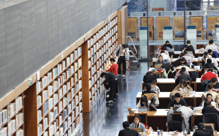 破解圖書(shū)館“一座難求”，讓文化共享真正落地 | 新京報(bào)社論:宏鑫機(jī)械設(shè)備有限公司
