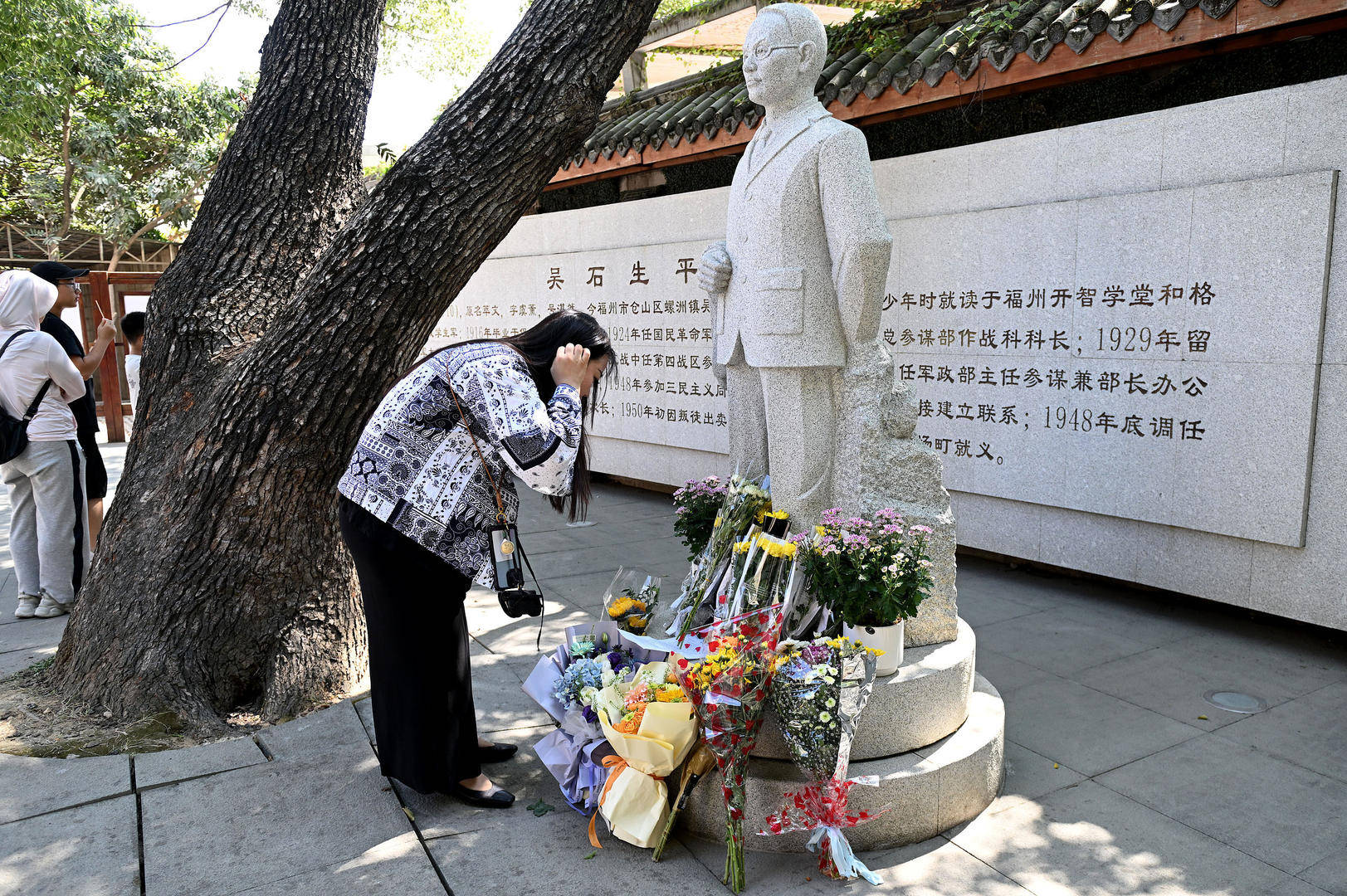 《沉默的榮耀》聯(lián)合出品人：我們最終選擇向真實深深鞠躬:宏鑫機(jī)械設(shè)備有限公司
