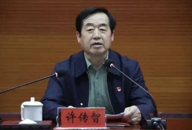 兩名近70歲中管干部被查；副部級(jí)干部王波被判死緩:宏鑫機(jī)械設(shè)備有限公司
