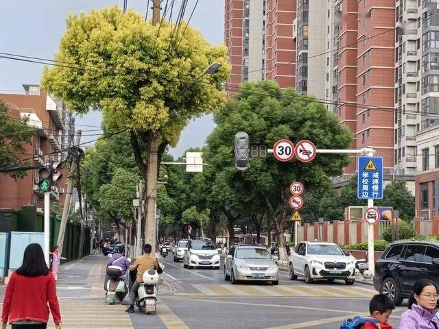 武漢多個(gè)小區(qū)接連宣布：免費(fèi)對(duì)外開放！:宏鑫機(jī)械設(shè)備有限公司
